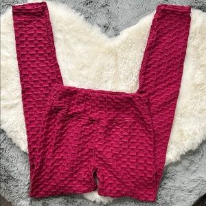 Vibrant Textured Pink Leggings